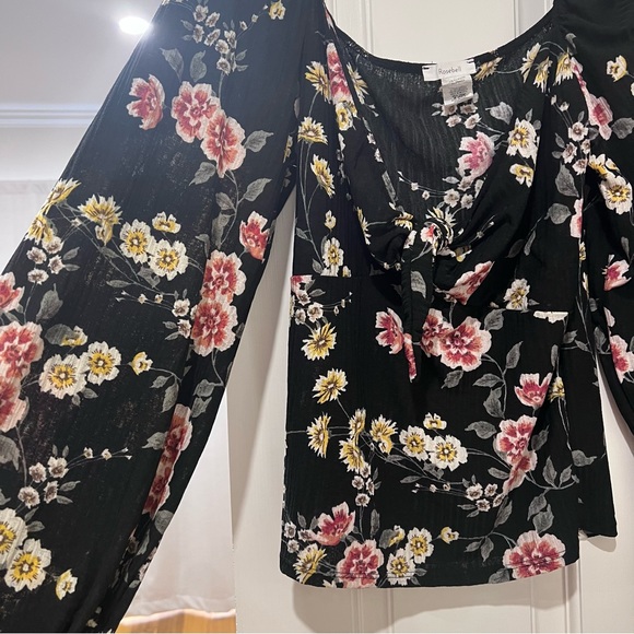 Flower shirt - Picture 2 of 2